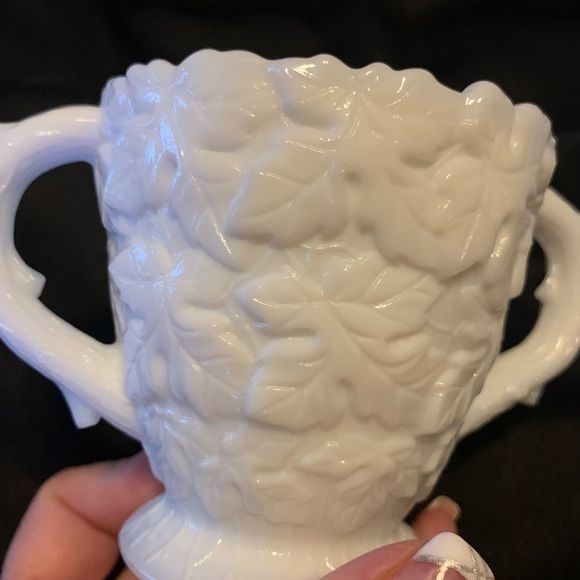 Vintage‎ Westmoreland Bramble maple leaf white milk glass cream & sugar set - Picture 8 of 10